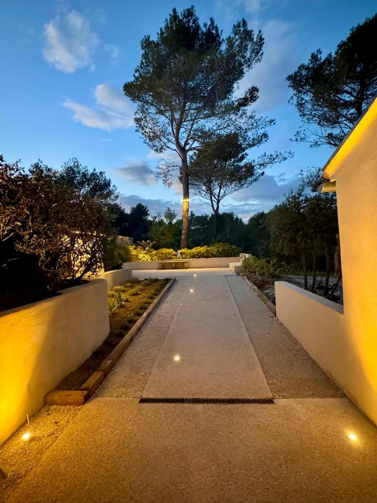 La Cle Des Champs, Boutique Hotel & Spa - Le Mas De Garrigon Roussillon en Isere المظهر الخارجي الصورة