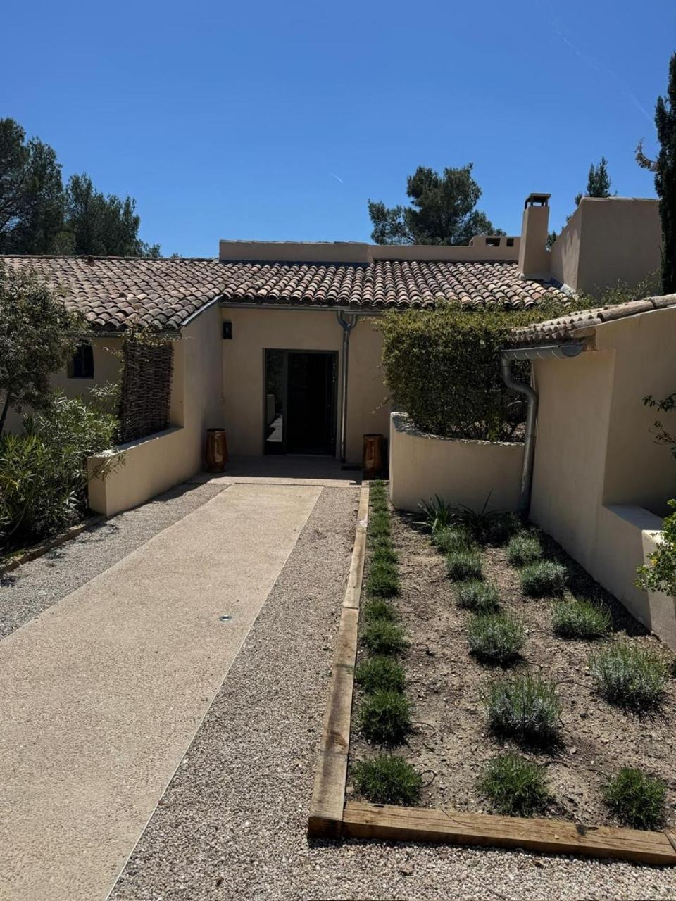 La Cle Des Champs, Boutique Hotel & Spa - Le Mas De Garrigon Roussillon en Isere المظهر الخارجي الصورة