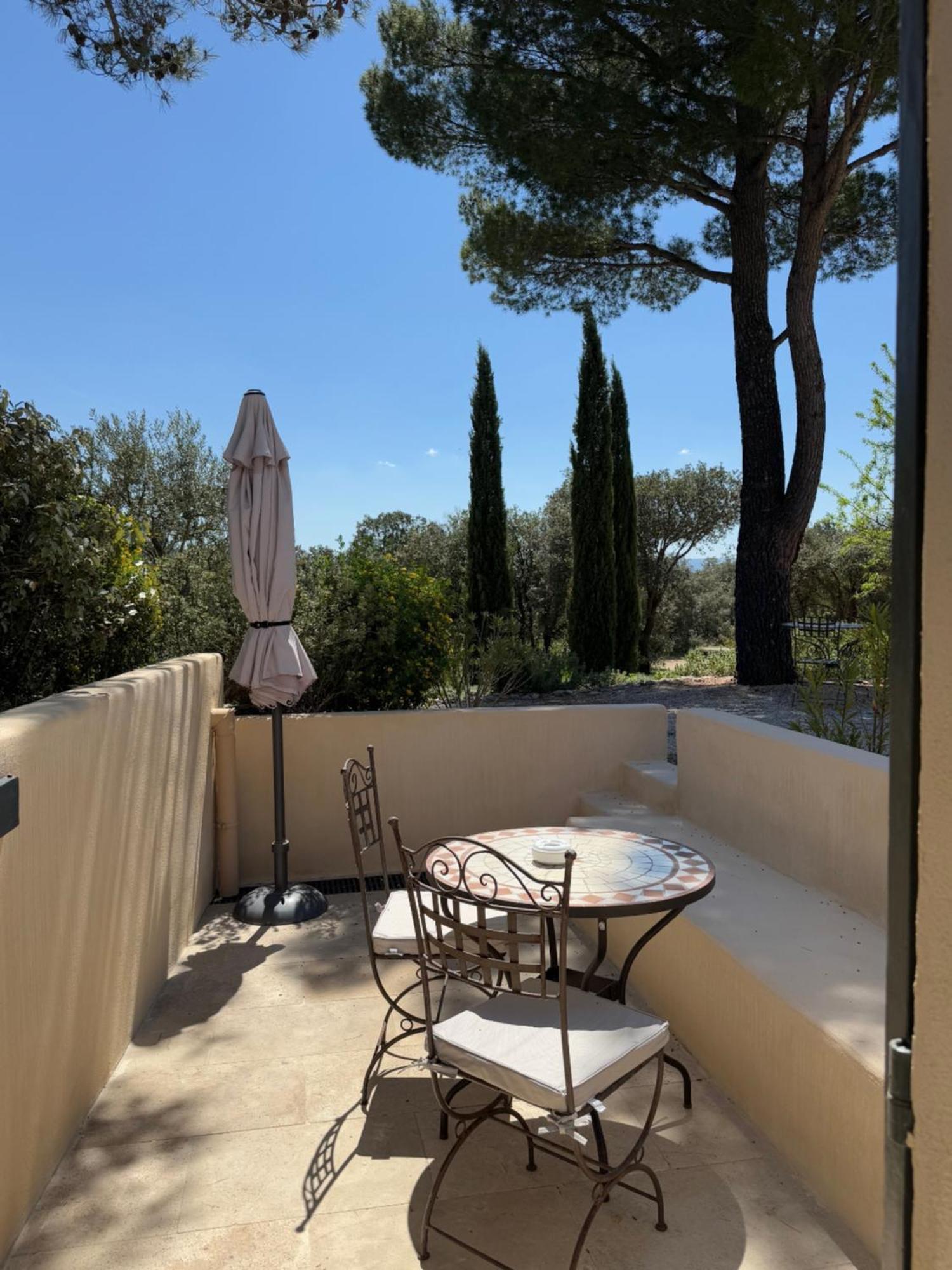 La Cle Des Champs, Boutique Hotel & Spa - Le Mas De Garrigon Roussillon en Isere المظهر الخارجي الصورة