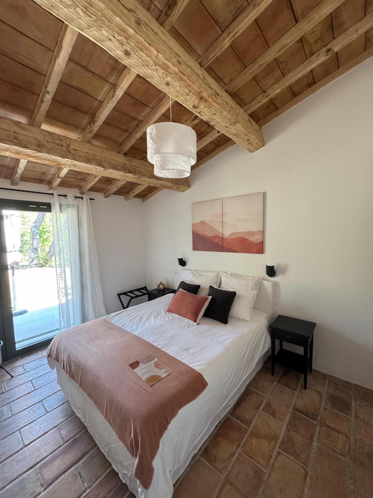 La Cle Des Champs, Boutique Hotel & Spa - Le Mas De Garrigon Roussillon en Isere المظهر الخارجي الصورة