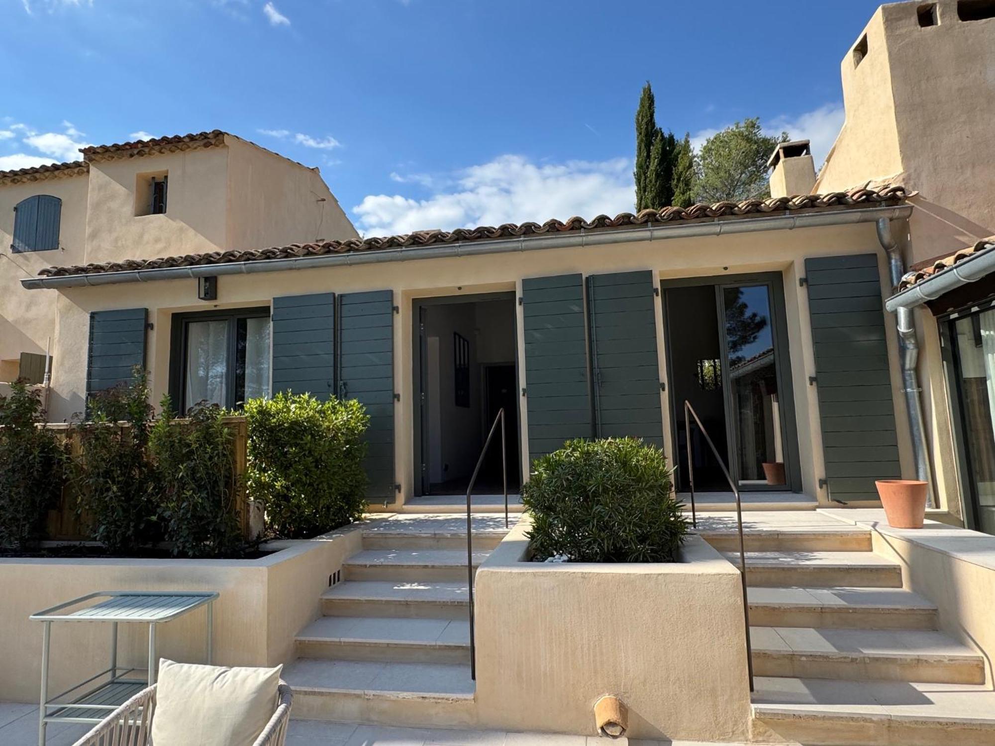 La Cle Des Champs, Boutique Hotel & Spa - Le Mas De Garrigon Roussillon en Isere المظهر الخارجي الصورة