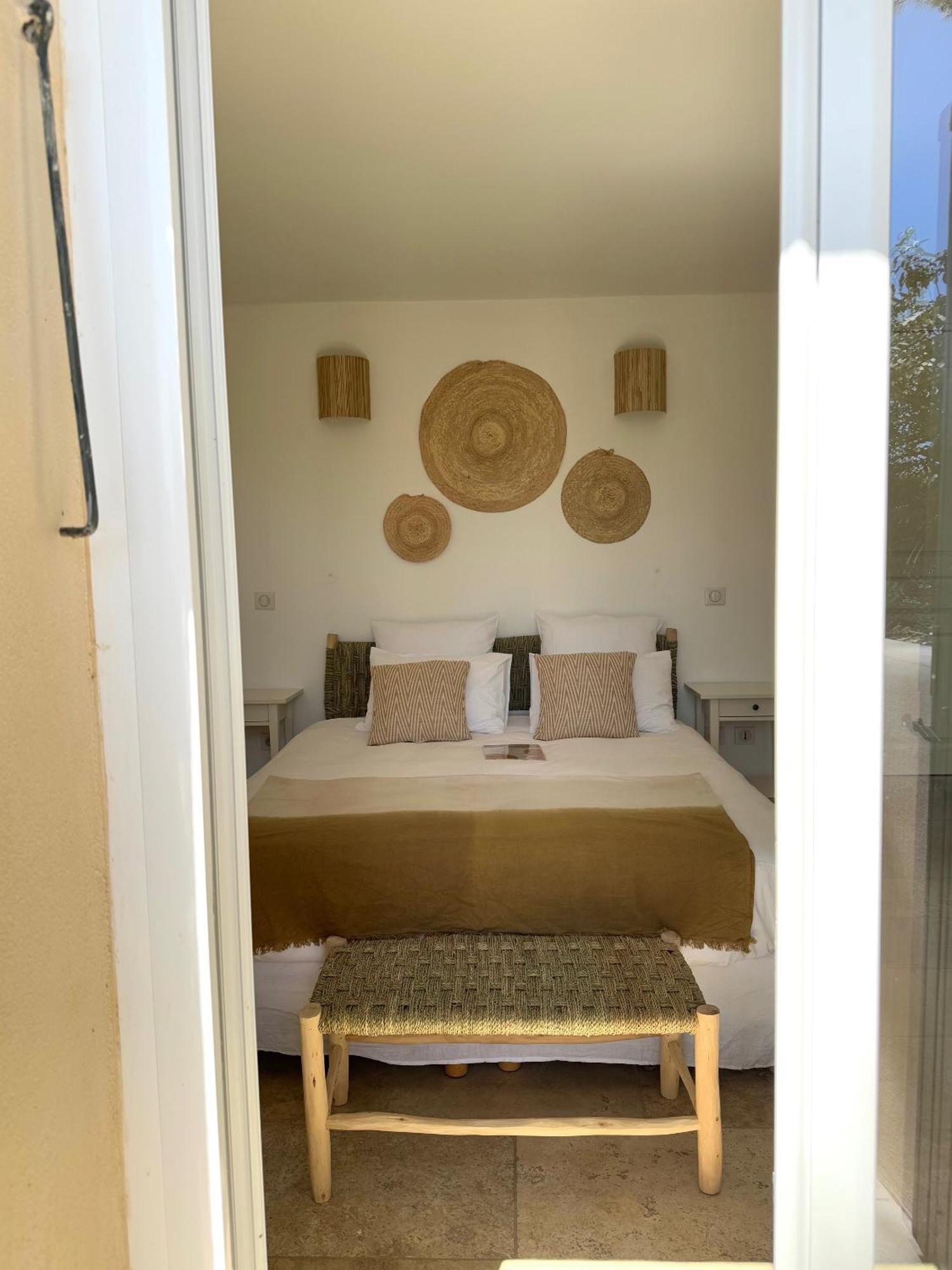 La Cle Des Champs, Boutique Hotel & Spa - Le Mas De Garrigon Roussillon en Isere المظهر الخارجي الصورة